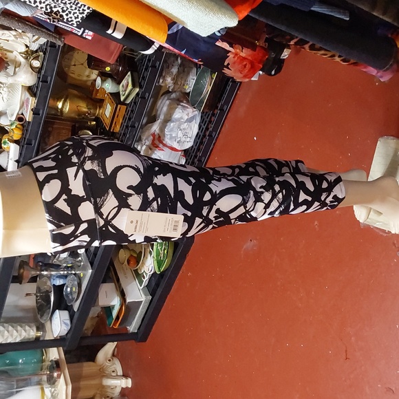 Athletic wear - Picture 2 of 5